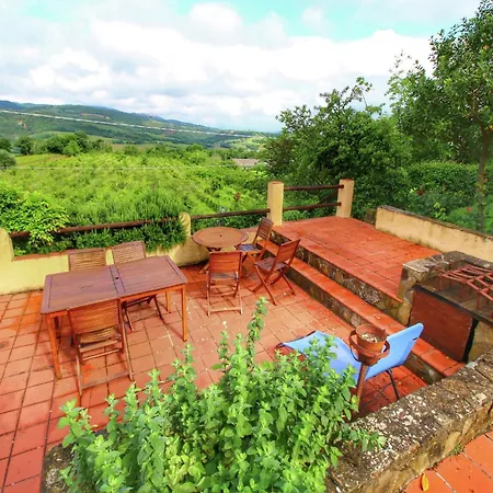 Scenic Tuscan San Quirico dʼOrcia